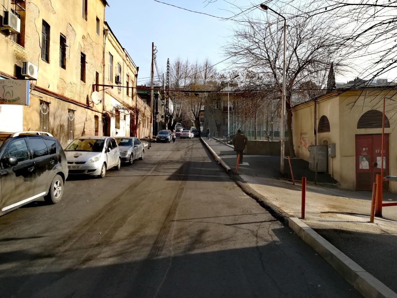 Green Corner Apartment Tbilisi Bagian luar foto